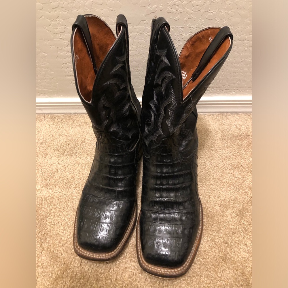 Men’s size 11D alligator black cowboy boots